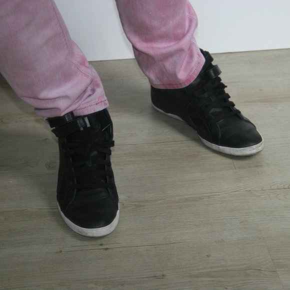 Reebok Hi-Tops - Picture 4 of 9